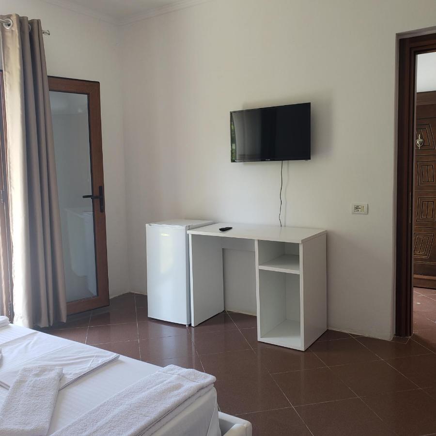 Pomegranates & Olives Guesthouse Durres Ngoại thất bức ảnh